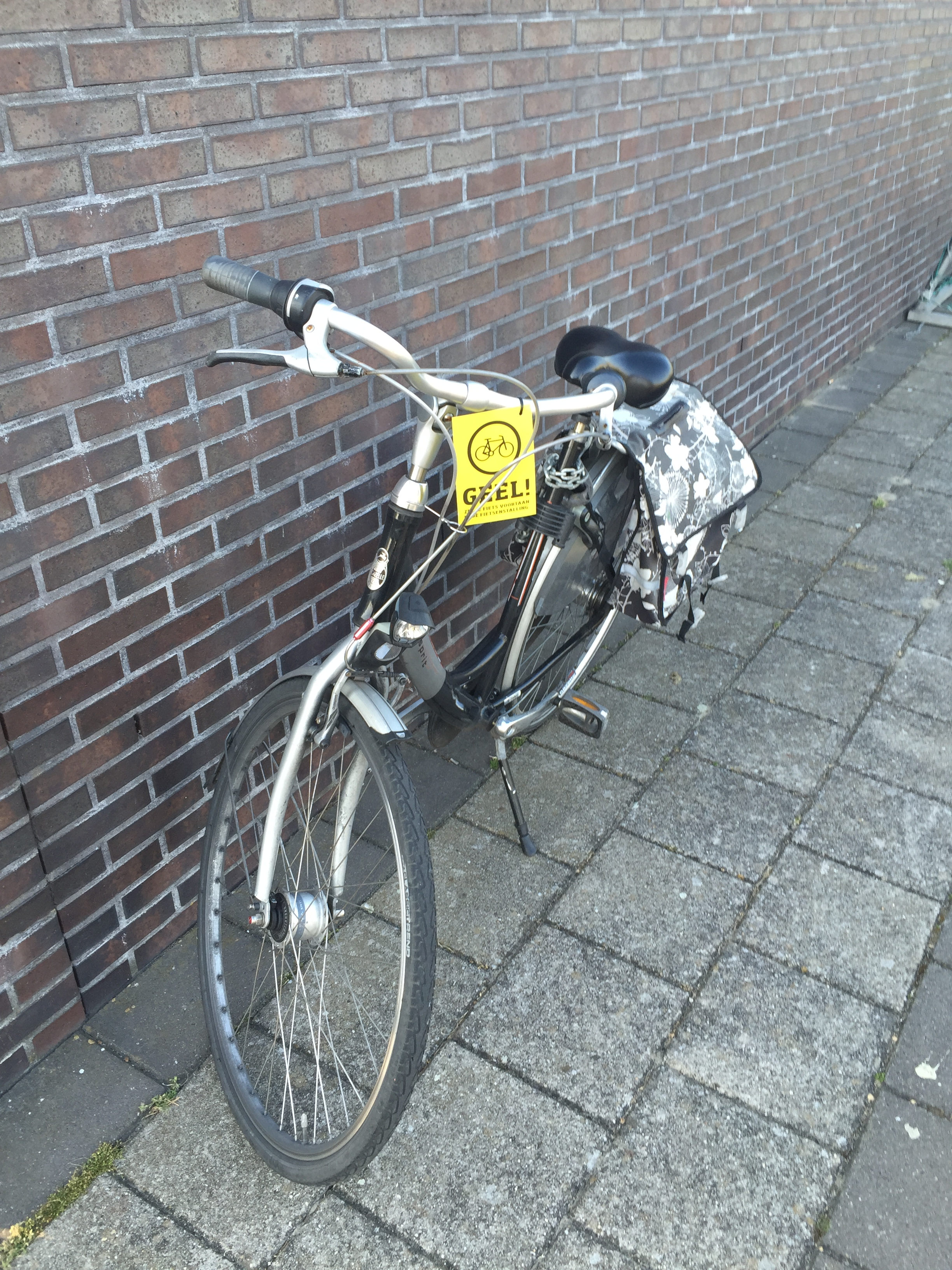 1e gele kaart een feit