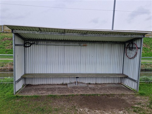 Balnetten en stokken op 5 plekken